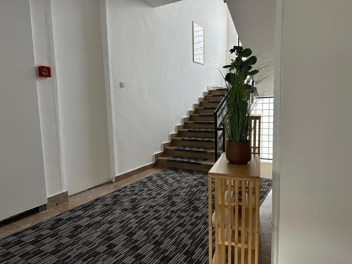 Royal City Apartments يايتشه المظهر الخارجي الصورة