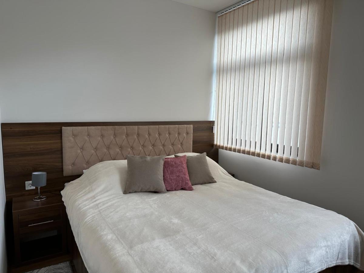 Royal City Apartments يايتشه المظهر الخارجي الصورة