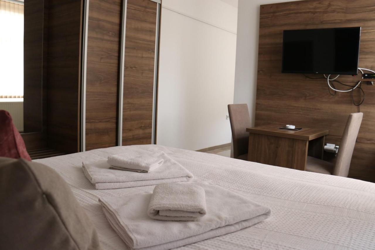 Royal City Apartments يايتشه المظهر الخارجي الصورة